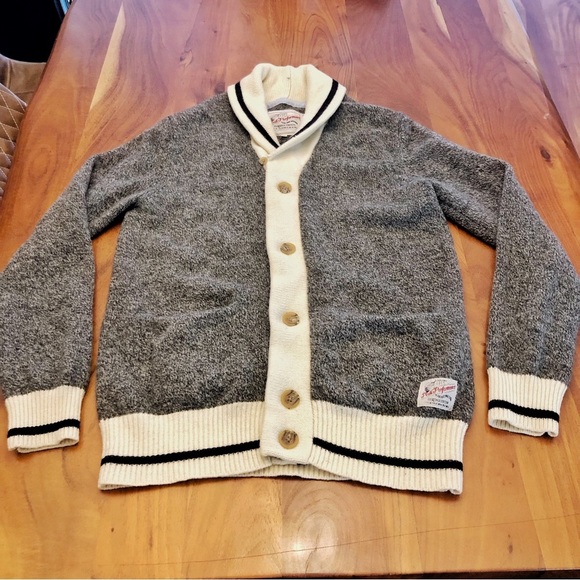 Vintage Peak Performance 100% Lambswool Oversized V Neck Knit Sweater Cardigan. - Picture 8 of 16